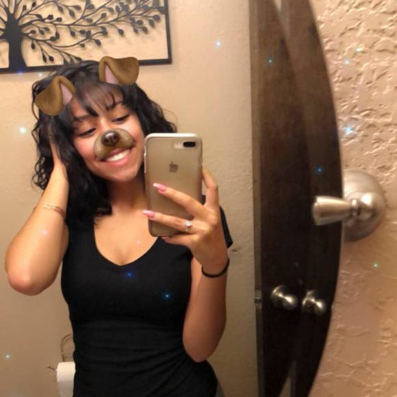 Meet your Posher, Bianca - Picture 1 of 1